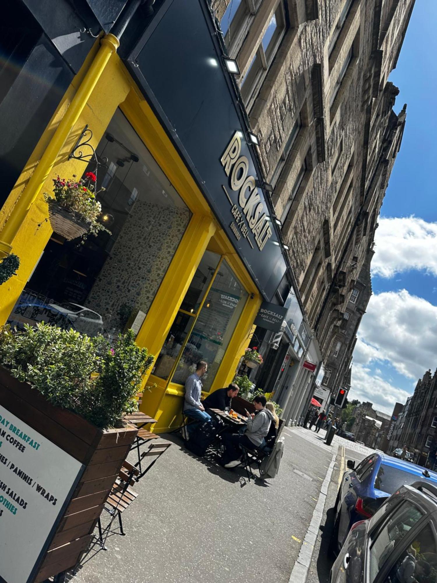 Old House In Central Of Old Town Edinburgh Exterior photo